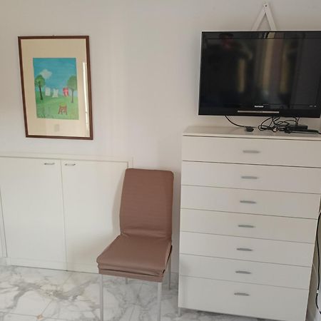 Appartamento 50 Mt Mare Con Parcheggio Riservato Riva Ligure Exteriör bild