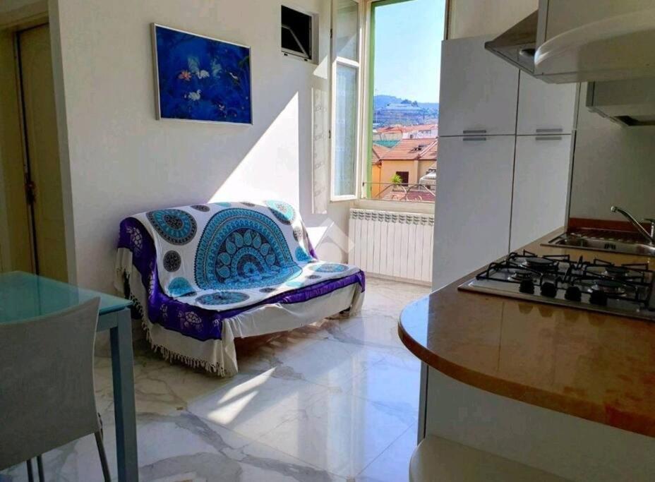 Appartamento 50 Mt Mare Con Parcheggio Riservato Riva Ligure Exteriör bild